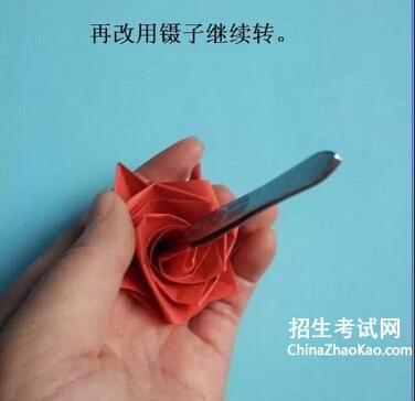 折纸玫瑰花步骤图解-简单玫瑰花