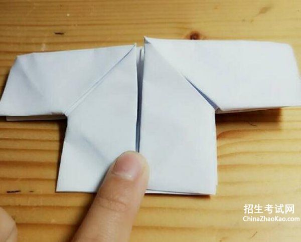 折纸衣服的方法步骤_折纸衣服怎么折